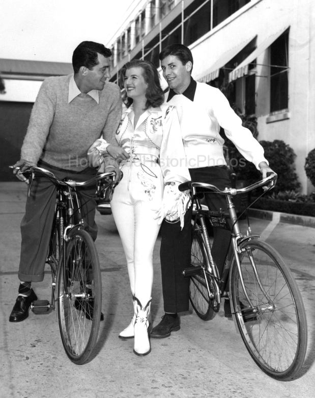 Dean Martin Jerry Lewis 1950 With Corinne Calvet wm.jpg